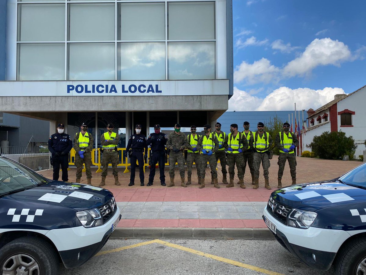 Ayto_Cehegin's tweet photo. El Ejército  refuerza la vigilancia en Cehegín

https://t.co/ir8YscZjb5 https://t.co/PtFVSLTXW8