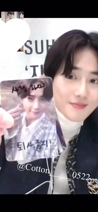 200404  #SUHO    #수호   Video Call FansignOP asked Junmyeon to draw an amulet(?) to prevent her from quitting her job, & he said "just quit just quit!" while writing. But in the end he still wrote "Prohibited from resigning" on her pc & showed it to her