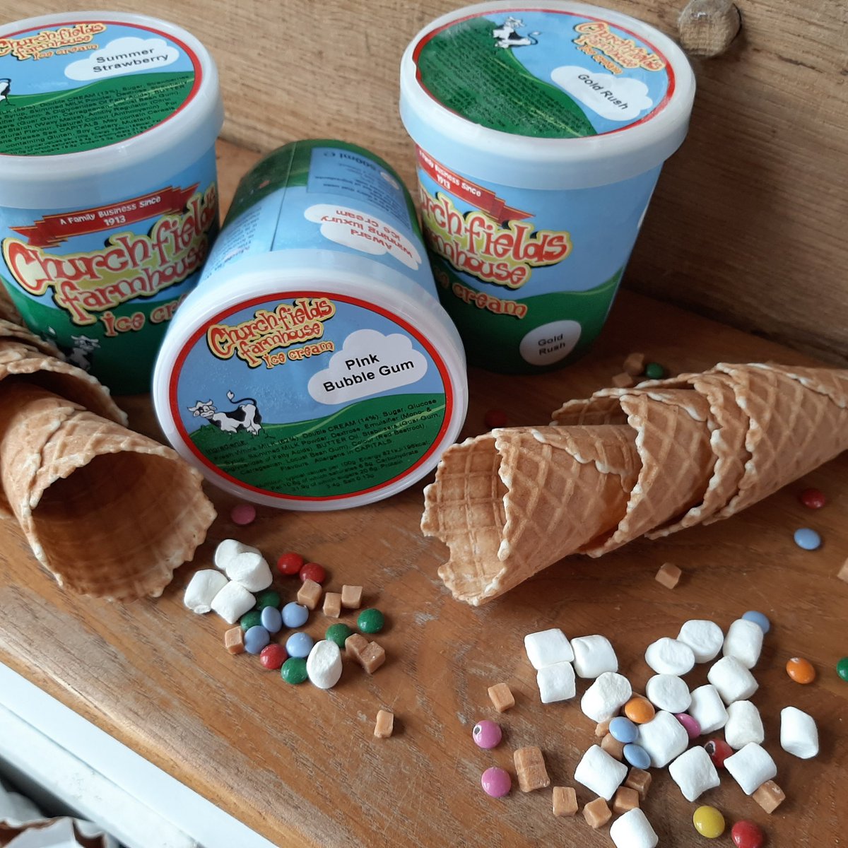 We hear tomorrow is ice cream weather, so we've just launched an Ice Cream box!
#shoplocal #familybusiness #WorcestershireHour 
churchfields.farm/shop/ice-cream…