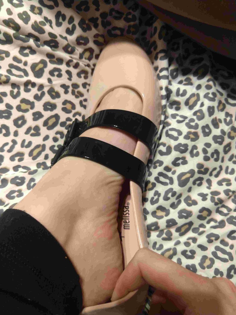 GiantessValis's tweet photo. I need a few dozen volunteers to wear inside my shoe for the day. No guarantee you'll survive the experience, but knowing you fleas that's just a bonus. #SizeTwitter #gts #giantess #inshoe #footfetish #crushfetish #findom #femdom #goddess https://t.co/zvDCXiq9AE