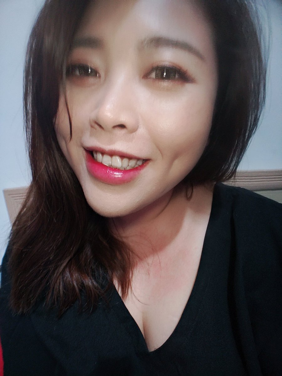 喔耶~~明天放假
我可以睡到自然醒了😆 https://t.co/YEafNnIQXR