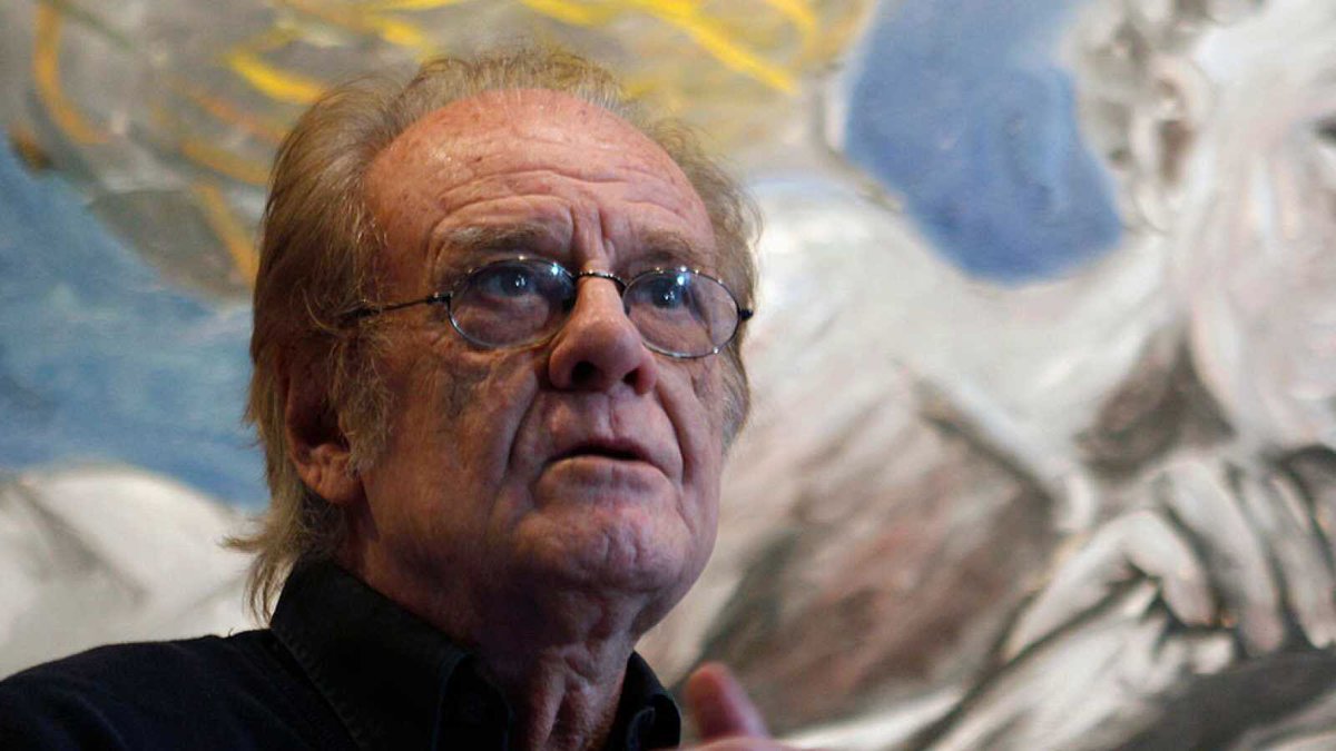 ecosdelvinilo's tweet photo. Ha fallecido Luis Eduardo Aute a los 76 años, icono de la canción de autor española. Tenía tres años y medio postrado después de sufrir un infarto. Descanse en paz | #LuisEduardoAute https://t.co/iyzuC4E5W7