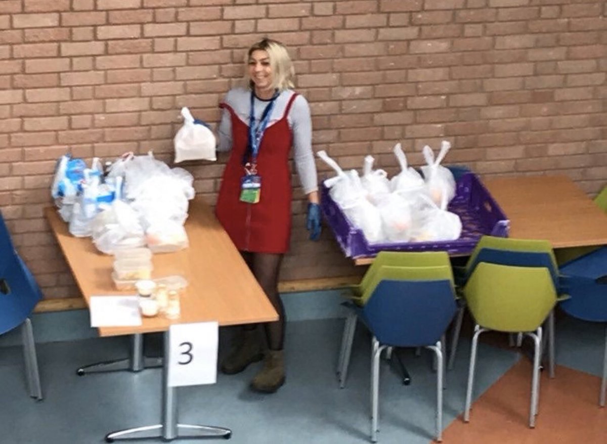 Community in action this weekend at Port Seton - supporting older people, families and those self-isolating with nutritious lunches - a whole team effort!  <a href="/CandPSCC/">Cockenzie and Port Seton Community Council</a> <a href="/CockenziePS/">Cockenzie P. School</a> <a href="/ConnectedComEL/">East Lothian Council’s Connected Communities</a>