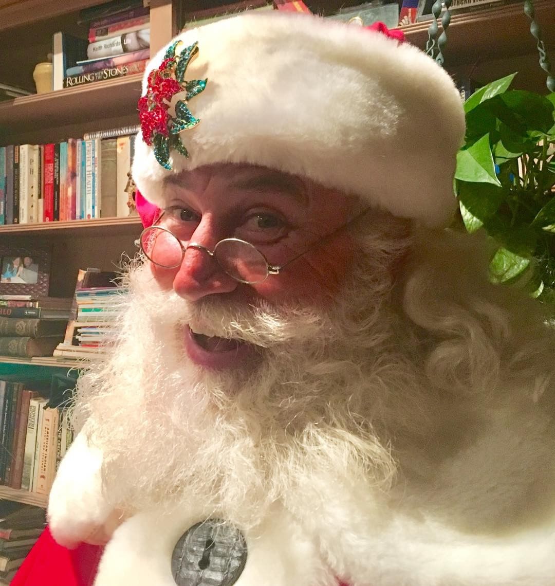 RedSledSanta's tweet photo. Real bearded Santa Cortney is an excellent replica of the Santa that you remember from all the times of yesteryear!
For more information https://t.co/c3RmzFMPrt
#redsledsanta #realbeard #santac #lovenature #santacortney #book #writersofinstagram #nonfictionbooks #bookquotes #xmas https://t.co/auRVlJ3df5