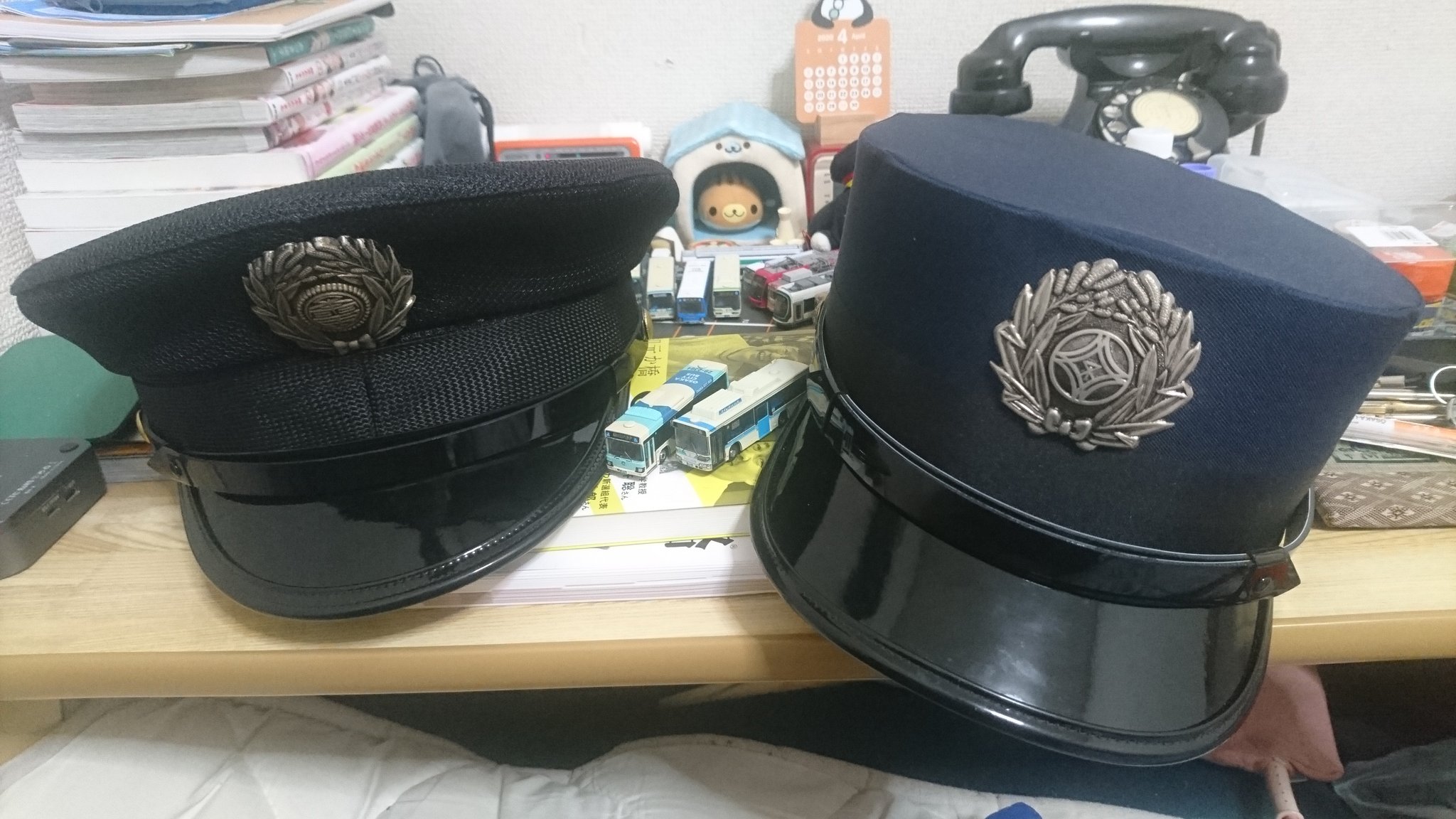 ツ City23 2210 大阪市民 A Twitter 暇なので 未だにこの手の帽子をかぶると気持ちが引き締まりますね 帽子 本体は執念で似てる市販品を集めました ドゴール帽は黒帯が無かったので 手芸品店で麦わら帽用の黒リボンを買って貼り付けています ツ City23 2210 大阪市民 A Twitter 暇なので 未だにこの手の帽子をかぶると気持ちが引き締まりますね 帽子 本体は執念で似てる市販品を集めました ドゴール帽は黒帯が無かったので 手芸品店で麦わら帽用の黒リボンを買って貼り付けています