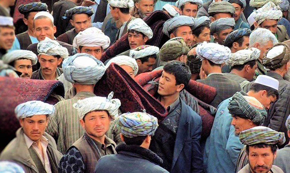 Ethnic Uzbeks wearing traditional Uzbek turbans. Notice they are "flat" in comparison with other turbans.