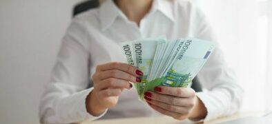 manateluguguru's tweet photo. How Many ‘Euro Banknotes’ Are In Circulation? – Find The Answer Here - https://t.co/dzirwM6Rnh Mana Telugu Guru https://t.co/MWmECwpxCs