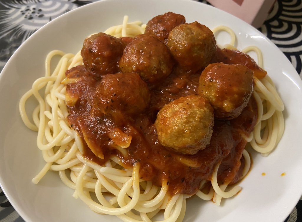 Day 18. Made spaghetti meatball today. It was fine. Also tonight I’ll be finishing RE3 and do a Giveaway! Join us at  http://youtube.com/aksiz 