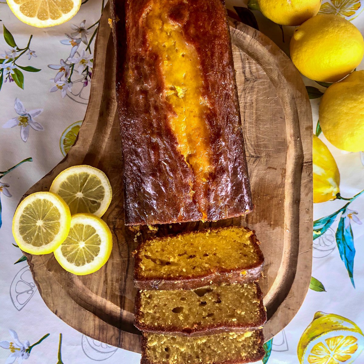 SarasBakery1's tweet photo. Plumcake al limone🍋
Ricetta del maestro @iginiomassari @depilolu sul blog di @GialloZafferano @GialloBlogs https://t.co/rjCHIisyN7