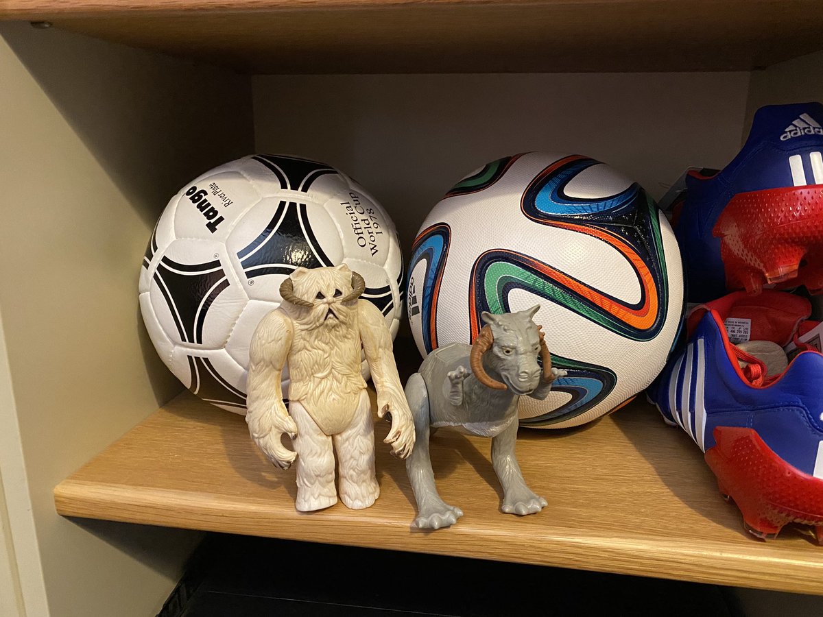 mrdanwalker's tweet photo. Thanks for all your lovely comments about #FootballFocus. Huge team effort to pull it together. More next Saturday and if you have any suggestions for shelf-fillers... let me know #StarWars #Wampa #TheGeoffLinton https://t.co/4THmMXfFWg