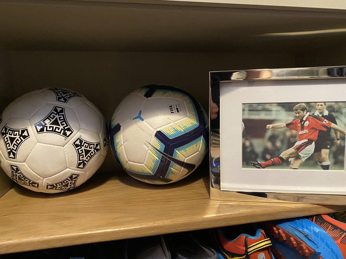 mrdanwalker's tweet photo. Thanks for all your lovely comments about #FootballFocus. Huge team effort to pull it together. More next Saturday and if you have any suggestions for shelf-fillers... let me know #StarWars #Wampa #TheGeoffLinton https://t.co/4THmMXfFWg