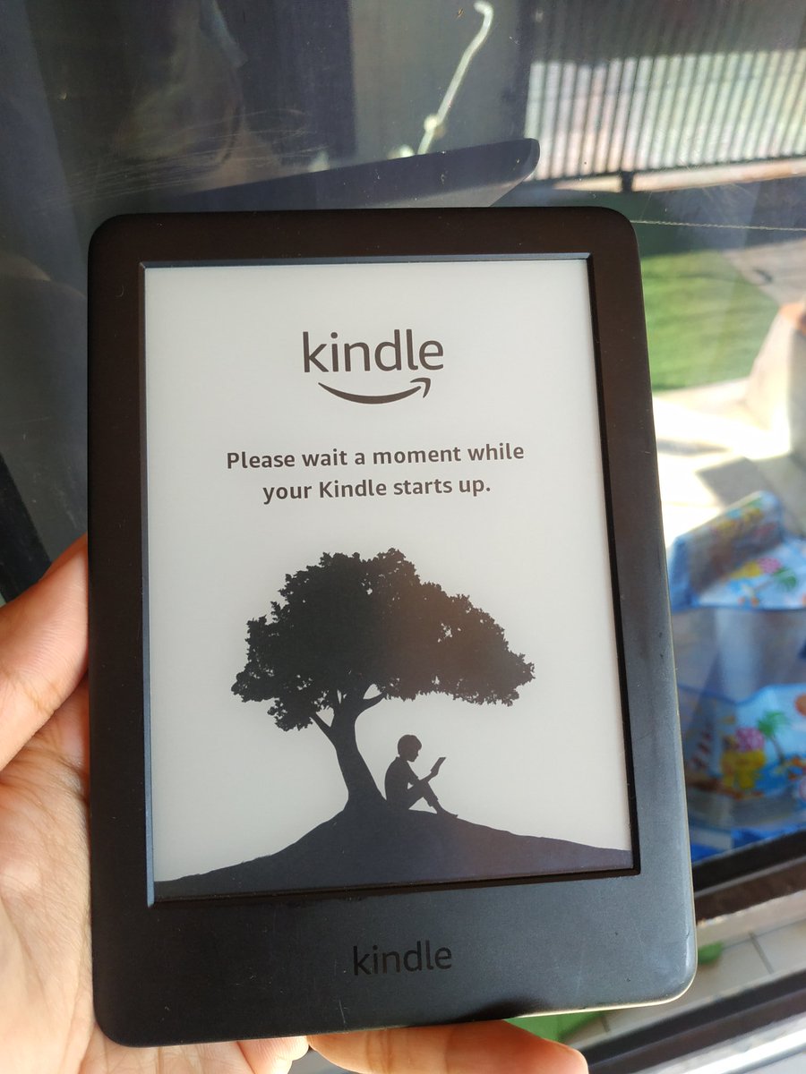 bagusadinugraha's tweet photo. Barangkali lg ad yg nyari Amazon Kindle book 6th edition Paperwhite. Dijual murehhh ajeee... Mayan buat aktivitas WFH, Bantu sundul om @Wariman_ trimss.. https://t.co/aLBLWRqXxa