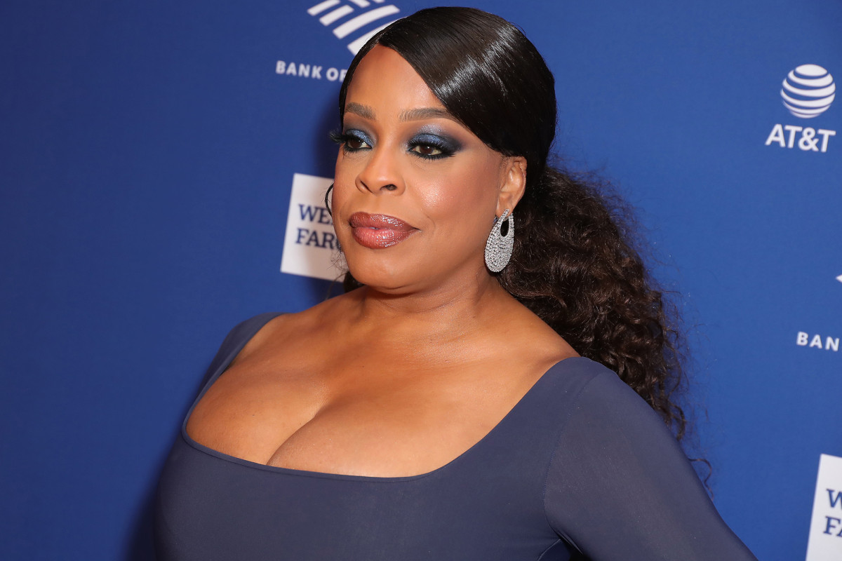 How Niecy Nash tried and failed to find salvation in her church group. trib...