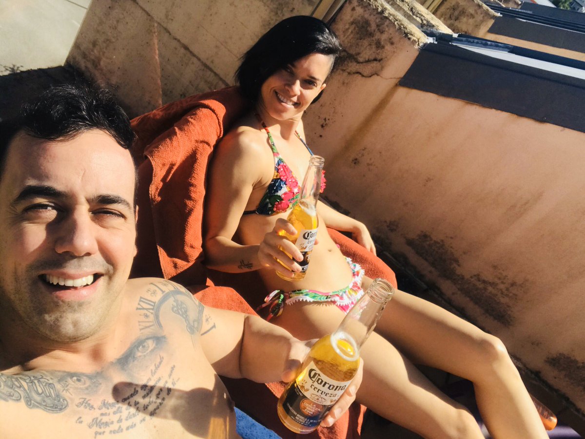 Con #corona pero sin #virus 🦠🚫
#FelizSabado #cuarentena #coronavirus #COVID19 #MenosTonteriasMasQuedarseEnCasa #CuarentenaCoronavirus #QuedateEnCasa #YoMeQuedoEnCasa #YoMeQuedoEnMiTerritorio #viviendoencuarentena #StayHome #StayAtHome #todosaldrabien #undiamasundiamenos #casa