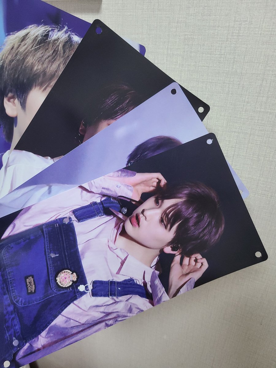 NDH_2004's tweet photo. 혹시 한번 거치했던건데 4개해서 5000원에 데려실분 계실까요.... 필요하심 거치대도 같이 보내드림 https://t.co/FEvA3zMb2j