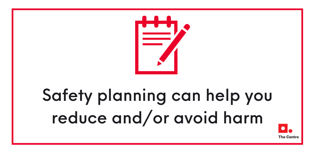 thecanadiancntr's tweet photo. During #COVID19 it is important to know how to stay safe if you are living with an abusive person/considering leaving a situation. This blog post on safety planning provides you with tips to stay safe and what to consider before leaving a situation.
https://t.co/E14I4Bz2do https://t.co/t5qITjvTH0