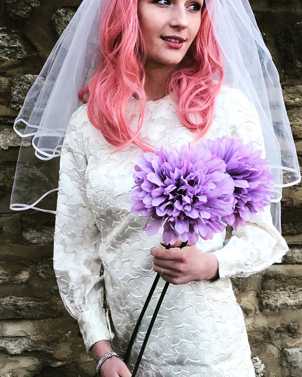 BridalFlamingo's tweet photo. 🌸’60s Spring flower power🌸 Our Mod mini star flower dress always brings us big happy vibes 🦩#modwedding #flowerpower #bridalreloved #stardress #weddingdress https://t.co/XHM3JjtskB