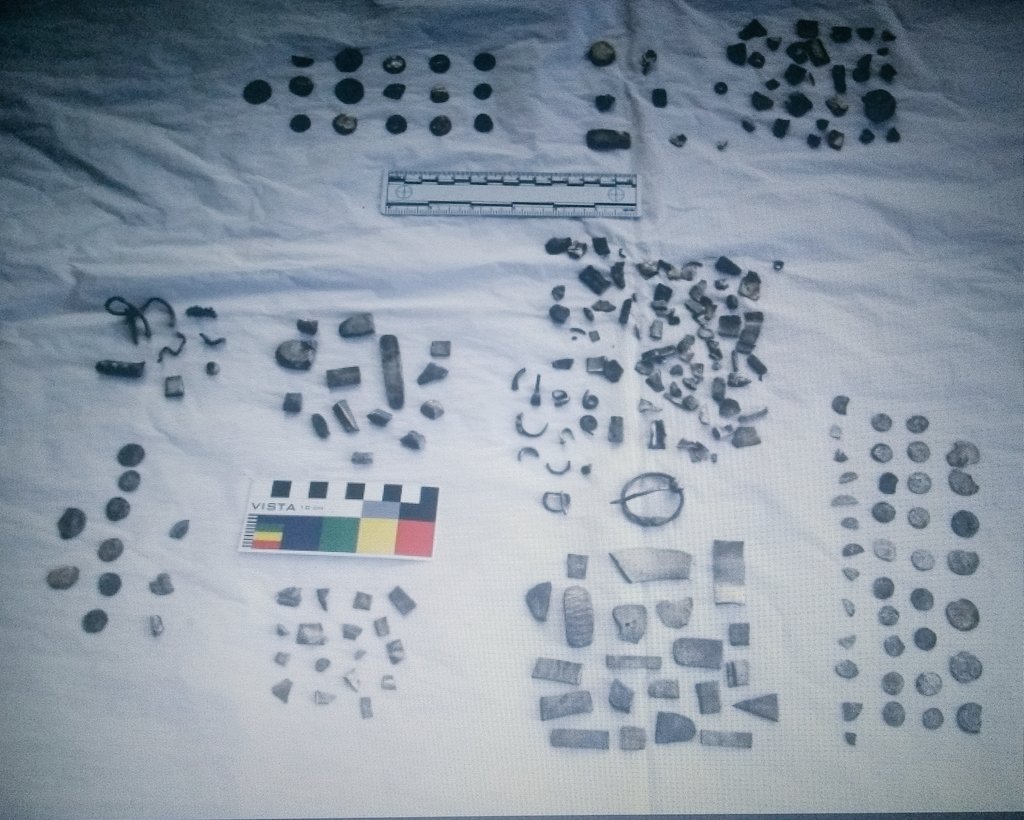 Through recent treasure finds we do have an idea that by c. AD 450 the Roman monetary system had broken down to a bullion economy using recycled hack silver. The coins themselves have been clipped so badly that they are officially retched #WemHoard4/21