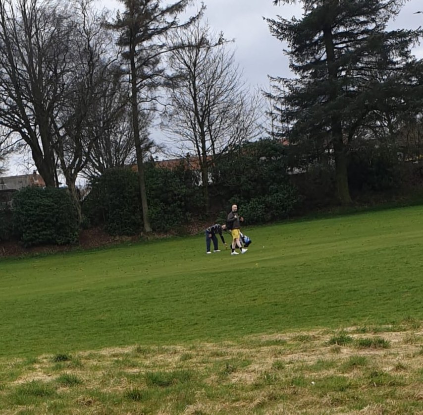 BillyGreig14's tweet photo. Out playing golf, how does that work during these times... #dundeecitycouncil 
#cairdparkgolfclub https://t.co/C8V5dgX6wB