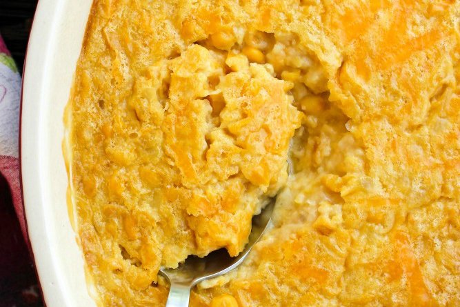 thetwobiteclub's tweet image. This Baked Creamed Corn is super easy to make and goes with any protein. It's easy enough to make on a weeknight and makes a great holiday side dish, too! RECIPE &amp;gt;&amp;gt; bit.ly/2RaeAGq #corn #pantrycooking #sidedish
