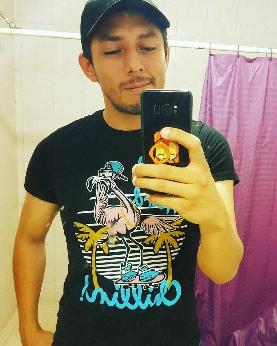 PatlanEd's tweet photo. De vuelta en twitter #gaymer https://t.co/PB4IXf8614