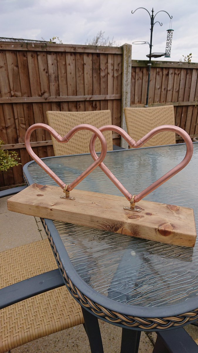 mbplumbers's tweet photo. Had a bit of fun today with Morgan making #copperhearts, he bent and cut them all, next stop ebay as he wants a new bike😂 👍 have a great weekend folks saty safe and well https://t.co/Mf05j4vgZL