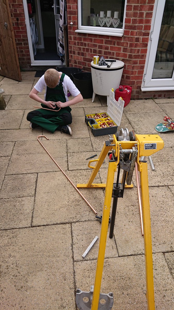 mbplumbers's tweet photo. Had a bit of fun today with Morgan making #copperhearts, he bent and cut them all, next stop ebay as he wants a new bike😂 👍 have a great weekend folks saty safe and well https://t.co/Mf05j4vgZL