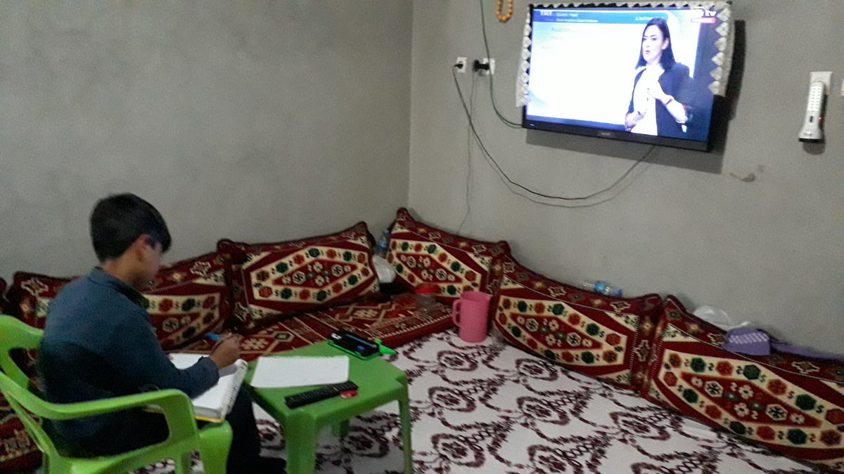 #öğrencilerimizevlerinde  bu sefer kumanda bizde 😉 <a href="/siverekmem63/">Siverek İlçe MEM</a>