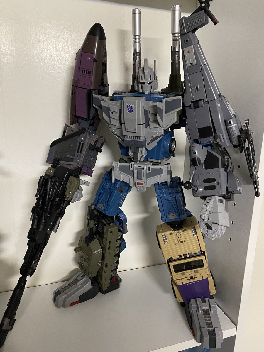 Et tu Brute?As some of you may be aware I currently own at least 5 versions of this team, and I’m slowly hunting down the original G1 lads. And then I’ll move onto the G2 lol While I do have favourites, I still like all five bots and the combiner.
