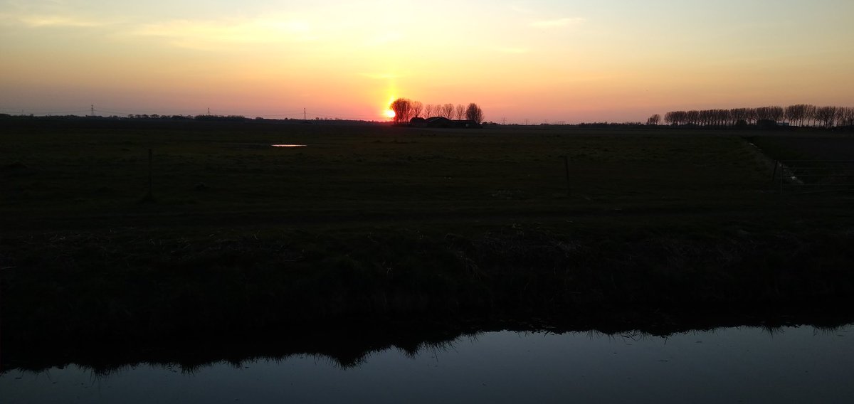 rowwenruud's tweet photo. Zo ploep #wegzon https://t.co/d5aena2ZZE