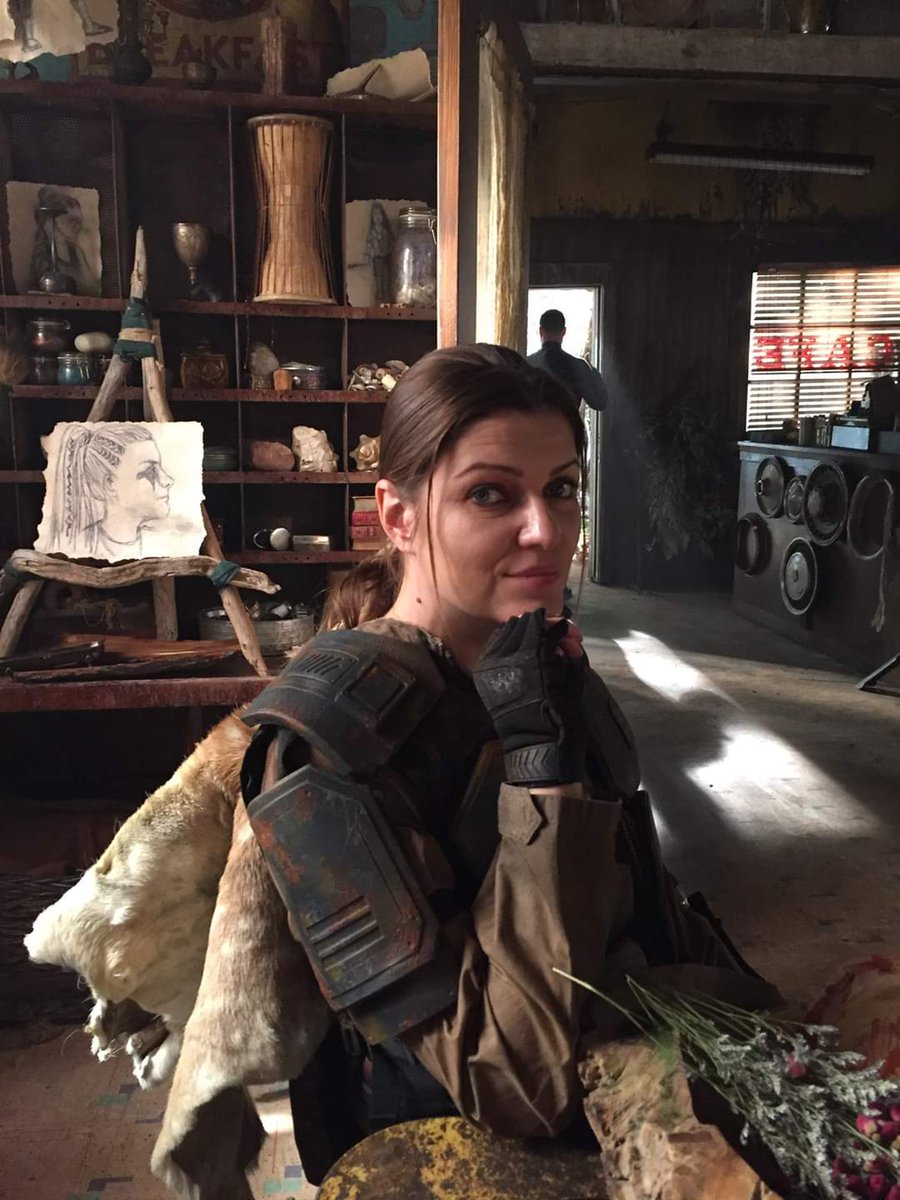 Lovestory813's tweet photo. I just wish season 7 has lots of this woman in it!! Love her sarcasm and dry humor...
#kolonelDioza #CharmainDioza #Dioza @ivanamilicevic Can't wait to see you on screen again 😃 You're doing such a great job portraying this character 👏🏻 https://t.co/VDW3ZVUP2D