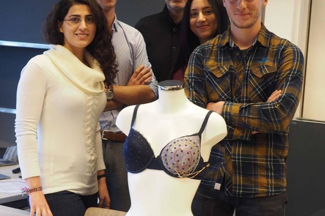 wennetlive's tweet photo. Our smart-clothing technology is designed to detect cancer at the earliest stages. It uses a non-invasive, painless method based on frequent ultrasound monitoring” says Hugo Vuillet, one of the students on the development team at Federal Institute of Technology Lausanne (EPFL). https://t.co/jhqwxKJant