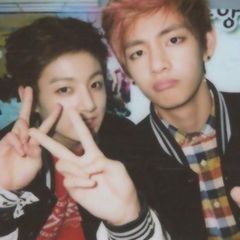 aBc_yoongi's tweet photo. happy #TaekookDay https://t.co/gOAl7uTrgX