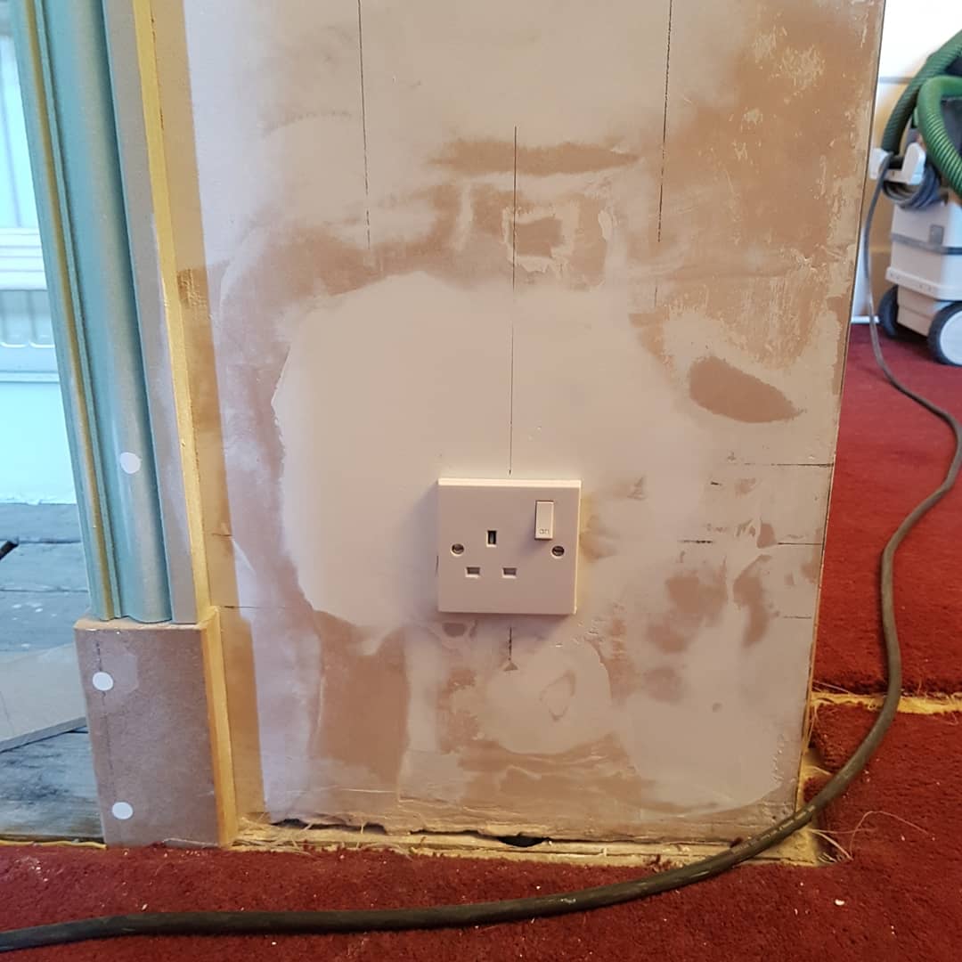 AJFitzLtd's tweet photo. I can sleep so much easier now these are aligned and in the middle... 😀😴

#DoItrightDoItOnce
#AtEase
#NothingToSeeHere
#WhoWouldKnow https://t.co/6nmegWxAzM