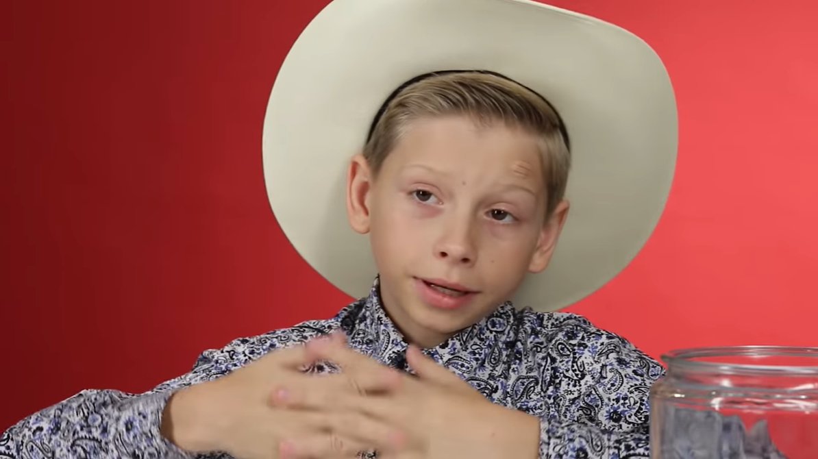 hazardousfancy's tweet photo. so I noticed mason ramsey has this scar on his forehead, and i was like "i wonder how that happened" but i was also like "kinda seems familiar" and then I realized....
BENNY. HOW COULD YOU. #thecourier6wedeserve #masonramsey #falloutnewvegas #justsayin https://t.co/IB9DpHwKaU