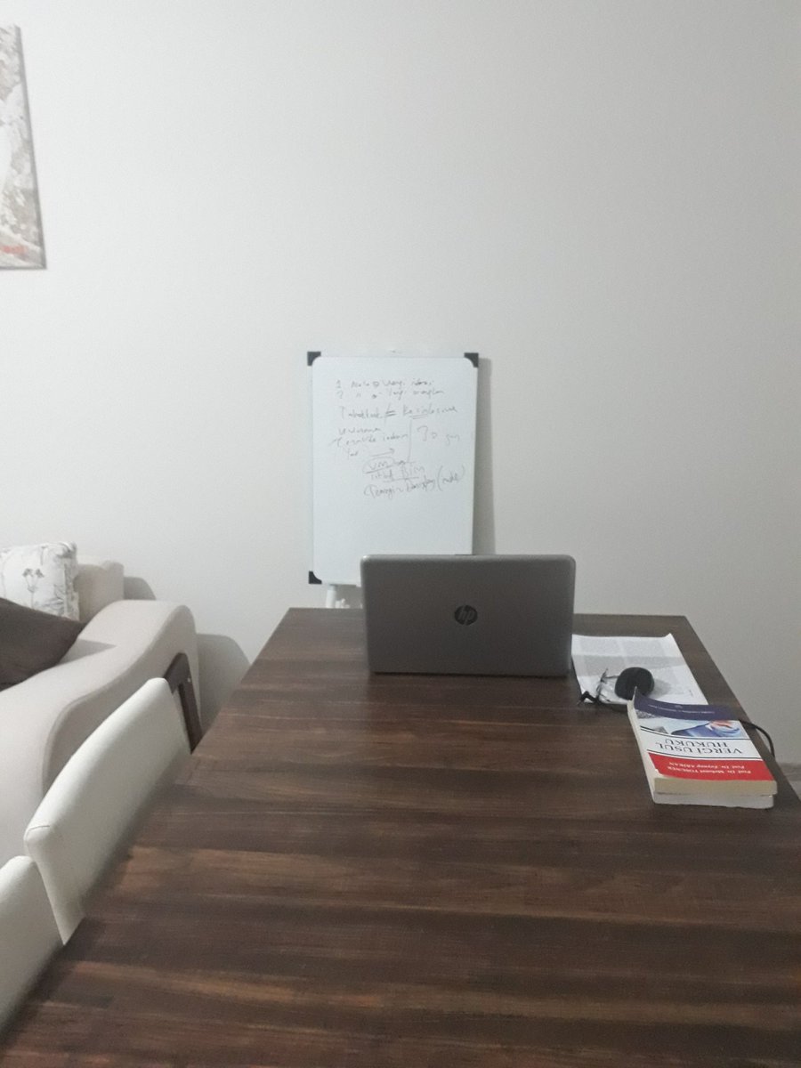 Evimizin uzaktan eğitim köşesi 😊