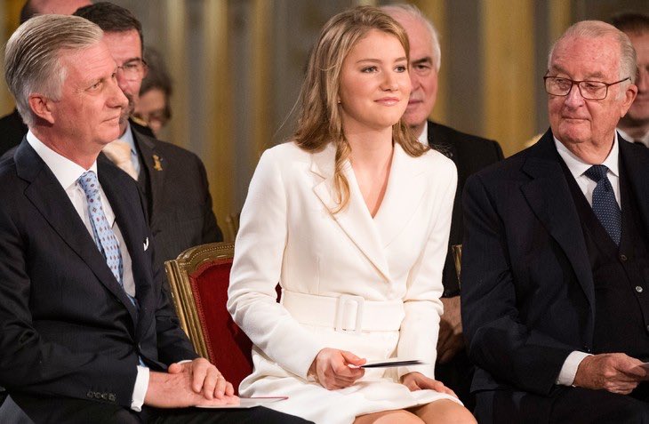 2- La princesse Elisabeth de Belgique, 18 ans, future reine de Belgique après son père le roi Phillip.