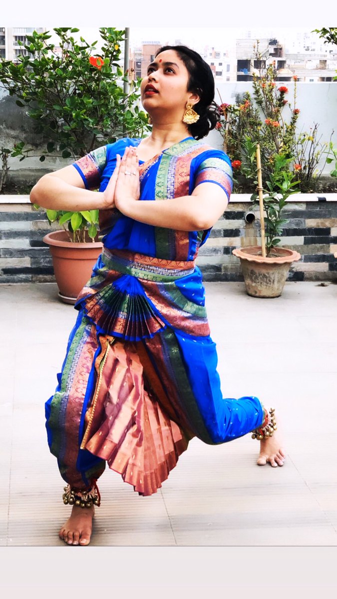 BhabnaAshna's tweet photo. #HomeQuarantine #dancingtoday https://t.co/GUKjR3LJ9J