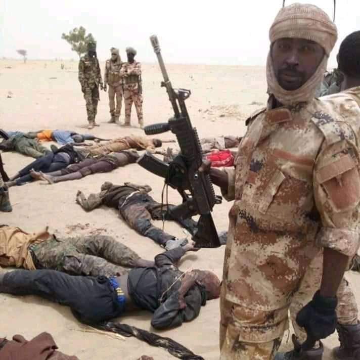 Honneur et Fidélité - Armée Camerounaise tweet media