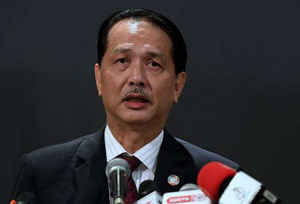 501Awani's tweet photo. COVID-19: Vaksin dijangka diperoleh dalam masa setahun
#AWANInews #HapusCOVID19 
https://t.co/tWj1v5Sfzh https://t.co/hpI1adwND3