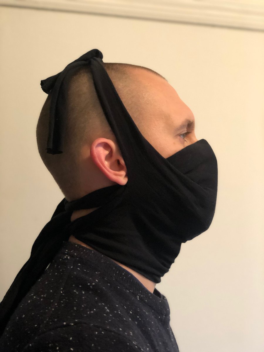 Saltyworldbabes's tweet photo. This no sew mask can be easily made from one teeshirt. Attached pattern is from an infectious diseases journal. Fits very well and gives good coverage. #COVID2019 #diymask #howtomakeamask Please RT! https://t.co/fwkMRyLHHY