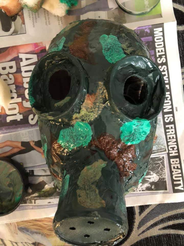 gem1109's tweet photo. Gas mask complete ✅ A (and his dad) have thoroughly enjoyed this home learning task 😂 @StMarysMrB @ExecHTStMarys @KGrangeStMarys https://t.co/U1jwgu0HxG