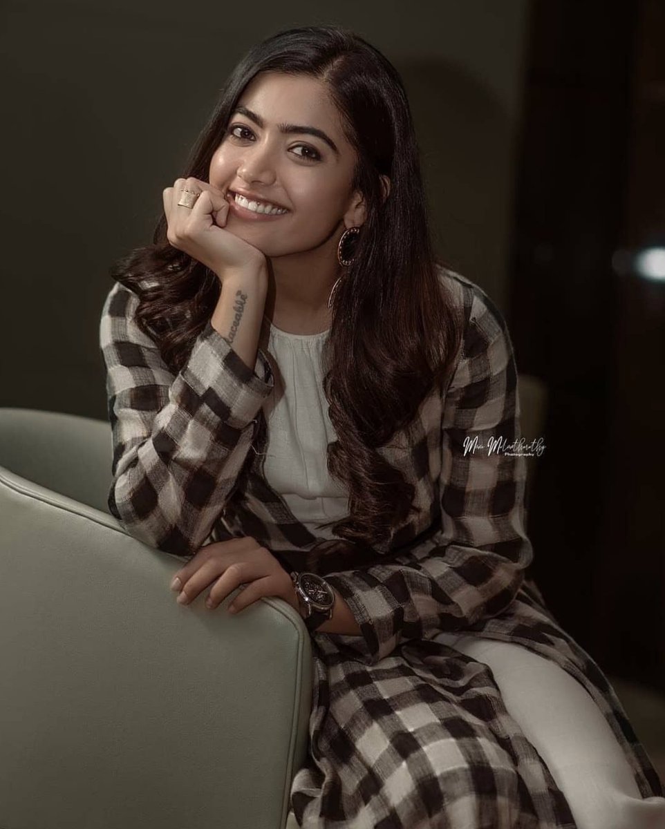  #Yajamana released after Devadas and went on to break many records in Kannada. The movie showcased  @iamRashmika ma'am as a village belle and it introduced a new facet of Rashmika ma'am to the world  #HappyBirthdayRashmika  @iamRashmika