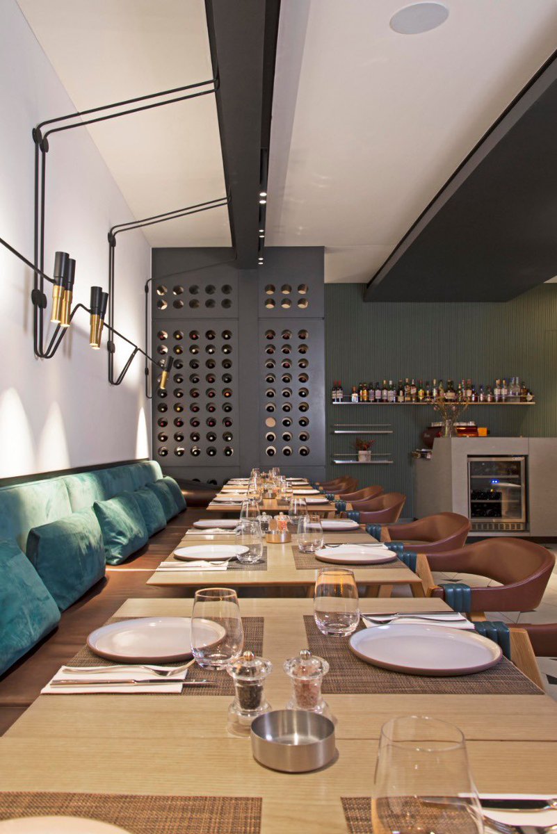 BachirNader's tweet photo. The design concept behind this “almost French” bistro is reflected in the interior scheme through natural colors, materials and textures. 𝙋𝙖𝙣𝙖𝙢𝙚 •𝙖𝙡𝙢𝙤𝙨𝙩 𝙁𝙧𝙚𝙣𝙘𝙝• “bistro”
IG: @bachirnader #interiordesign #restaurant #interiordesigner #interiors https://t.co/2TYfz0Qkpp
