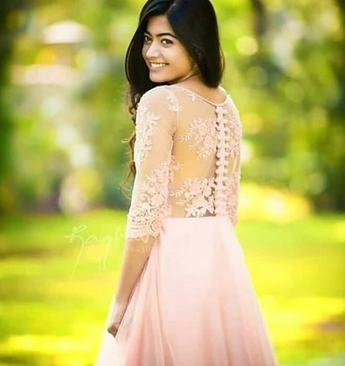  #DearComrade didn't give the desired result at the box office but won many accolades for  @iamRashmika ma'am. The movie is a huge hit on movie streaming platforms and the Hindi dubbed version is all set to cross 100M on Youtube  #RashmikaMandanna