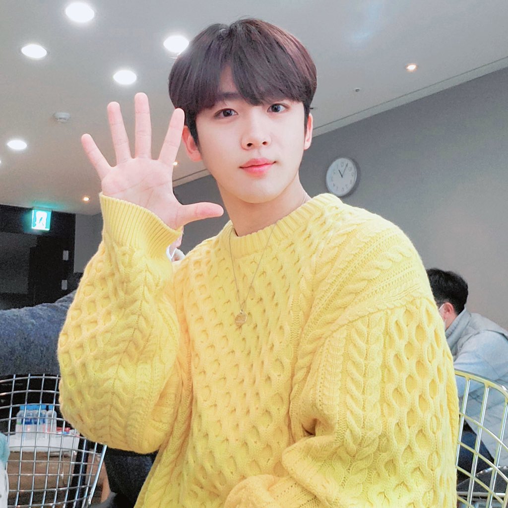 OUI_ent's tweet photo. 생각보다 너무 어려웠던 파트너 찾기😭
쉴 틈 없는 감동에 리액션요정이 되어버린 요한이와 늦은 시간까지 본방사수해주셔서 감사드립니다🐥💛

#김요한 #KIMYOHAN #OUIentertainment https://t.co/57si8V97vG