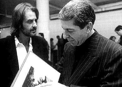 zarandillo's tweet photo. Luis Eduardo Aute with Leonard Cohen, 1989.
Photographer unknown https://t.co/ZVNx68MRNR