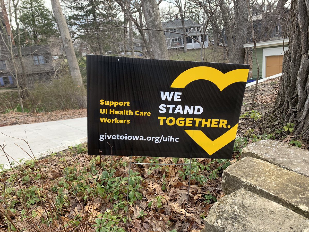 uiowaalumni's tweet photo. Support @uihealthcare and its incredible staff of essential workers. These signs are available at all @HyVee locations in Johnson County. #InThisTogether 🖤💛 https://t.co/F0xkQfItjt