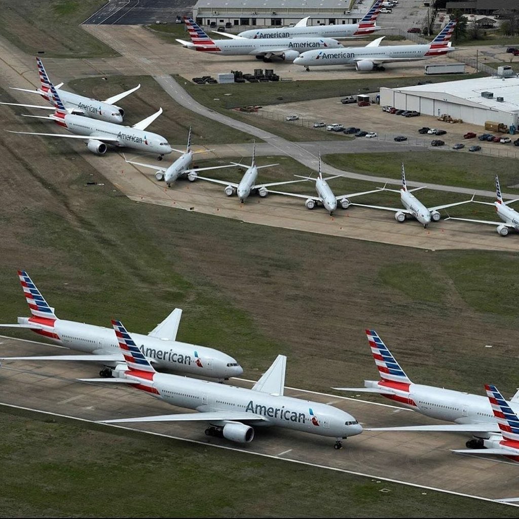 SMMustafaRizvi's tweet photo. We might not be able to see these kind of photos of International Airports in our entire life again! 🤔 
#emiratesairline
#americanairlines
#turkishairlines
#CAA
#COVID2019
#coronavirusinpakistan https://t.co/T3YiKQ9f9H