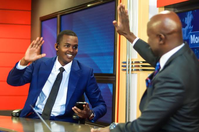 NGabula's tweet photo. What happened to 'social distancing'
@CanaryMugume and SamsonKasumba???? https://t.co/2XUKYBax0F